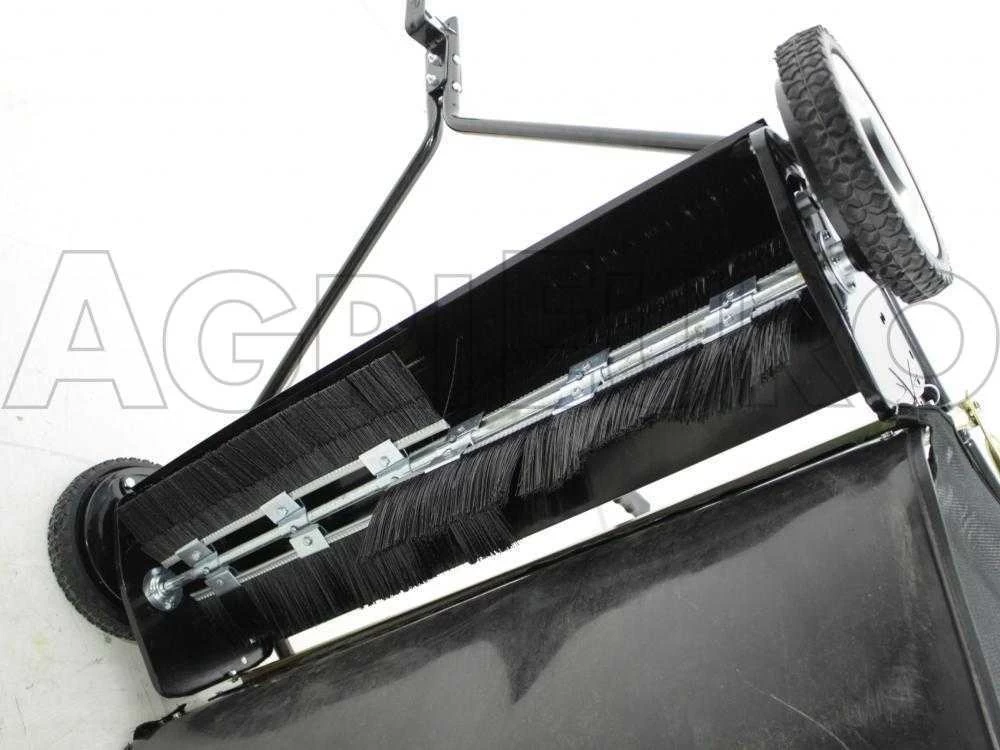 Balayeuse Remorquée Pour Tracteurs Tondeuses Autoportées (à Traction) - Balai Ramasseur 12 Balayeuse Remorquée Pour Tracteurs Tondeuses Autoportées (à Traction) - Balai Ramasseur – Image 10