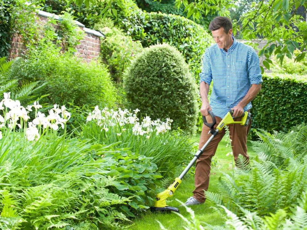 Coupe-bordure électrique à Batterie RYOBI OLT1832 - 18V - Coupe De 30 Cm - BATTERIE ET CHARGEUR NON INCLUS 3 Coupe-bordure électrique à Batterie RYOBI OLT1832 - 18V - Coupe De 30 Cm - BATTERIE ET CHARGEUR NON INCLUS