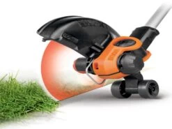 Coupe-bordure électrique Worx WG163E.1 - Débroussailleuse à Batterie Au Lithium De 20V / 2Ah 38 Coupe-bordure électrique Worx WG163E.1 - Débroussailleuse à Batterie Au Lithium De 20V / 2Ah -Motofaucheuse Soldes coupe bordure lectrique worx wg163e 1 dbroussailleuse batterie au lithium de 20v 2ah la tte de coupe 2 en 1 15858 2 1552494979 WG163E edger side