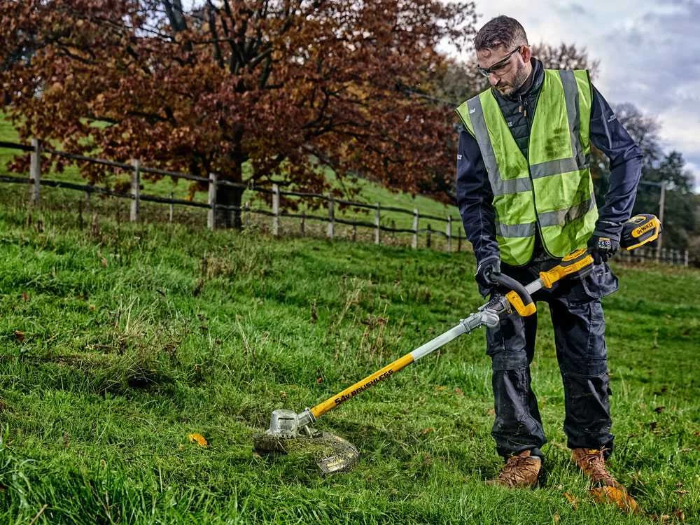 Coupe-bordures à Batterie DeWalt DCMST561P1-QW - Batterie 18V 5Ah 8 Coupe-bordures à Batterie DeWalt DCMST561P1-QW - Batterie 18V 5Ah – Image 6