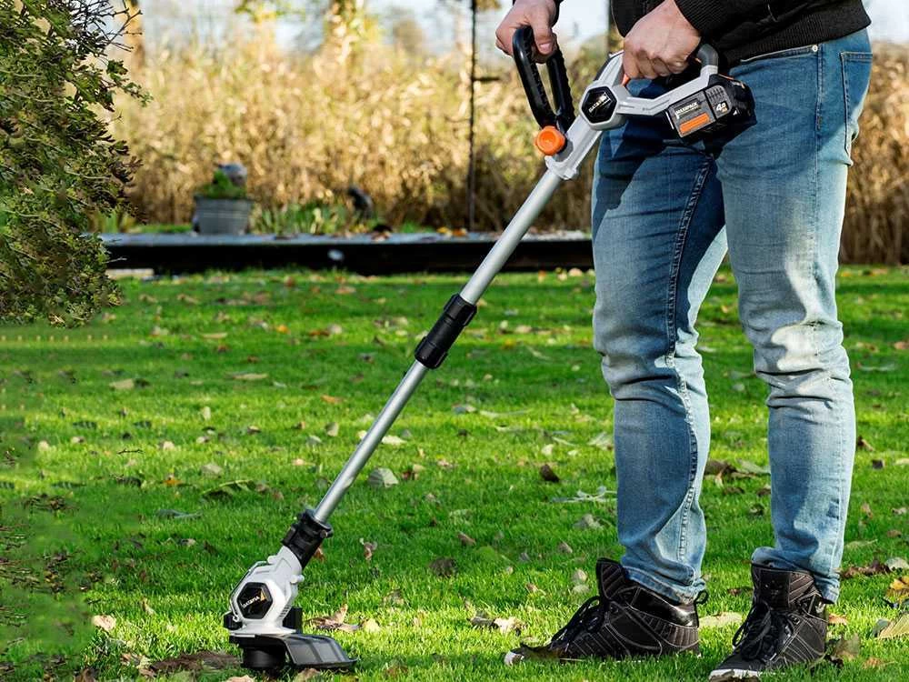 Coupe-bordures électrique à Batterie Batavia - SANS BATTERIE NI CHARGEUR 12 Coupe-bordures électrique à Batterie Batavia - SANS BATTERIE NI CHARGEUR – Image 10