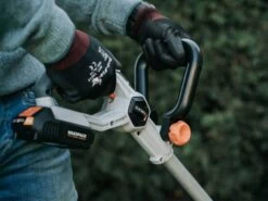 Coupe-bordures électrique à Batterie Batavia - SANS BATTERIE NI CHARGEUR 32 Coupe-bordures électrique à Batterie Batavia - SANS BATTERIE NI CHARGEUR -Motofaucheuse Soldes coupe bordures lectrique batterie batavia sans batterie ni chargeur coupe bordures lectrique batterie batavia sans batterie ni chargeur 32920 5 1644323556 IMG 620262e451a45