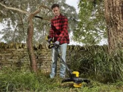 Coupe-bordures électrique à Batterie BRUSHLESS STANLEY FATMAX V20 - 18V - 4AH -Motofaucheuse Soldes coupe bordures lectrique batterie brushless stanley fatmax v20 18v 4ah coupe bordures lectrique batterie brushless stanley fatmax v20 29782 1 1623400959 IMG 60c321ffaa575