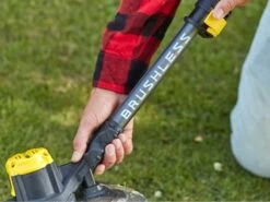 Coupe-bordures électrique à Batterie BRUSHLESS STANLEY FATMAX V20 - 18V - 4AH -Motofaucheuse Soldes coupe bordures lectrique batterie brushless stanley fatmax v20 18v 4ah coupe bordures lectrique batterie brushless stanley fatmax v20 29782 1 1623400959 IMG 60c321ffaeb06