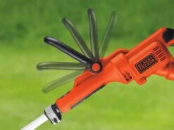 Coupe-bordures électrique Black & Decker GL7033-QS Avec Moteur Monophasé De 700W -Motofaucheuse Soldes coupe bordures lectrique black decker gl7033 qs avec moteur monophas de 700w dbroussailleuse lectrique black decker gl7033 qs 17398 5 1565016936 71MkK50U7vL. SL1500