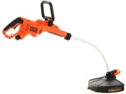 Coupe-bordures électrique Black & Decker GL7033CAKIT-QS - 700W -Motofaucheuse Soldes coupe bordures lectrique black decker gl7033cakit qs 700w dbroussailleuse lectrique black decker gl7033cakit qs 24651 4 1596031097 IMG 5f218079bd143