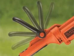 Coupe-bordures électrique Black & Decker GL8033-QS Avec Moteur Monophasé 800 Watts -Motofaucheuse Soldes coupe bordures lectrique black decker gl8033 qs avec moteur monophas 800 watts dbroussailleuse lectrique black decker gl8033 qs 17381 5 1565010358 Imageresizer201