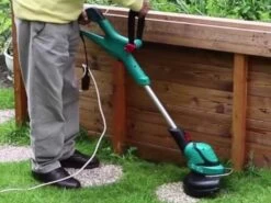 Coupe-bordures électrique Bosch ART 30 - Moteur De 550W - Diamètre De Coupe 30 Cm 40 Coupe-bordures électrique Bosch ART 30 - Moteur De 550W - Diamètre De Coupe 30 Cm -Motofaucheuse Soldes coupe bordures lectrique bosch art 30 moteur de 550w diamtre de coupe 30 cm perche et poigne 29611 2 1622703716 IMG 60b87e64bcd48