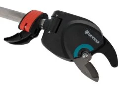 Coupe-branches Gardena StarCut 160 Plus - Sécateur Sur Perche De 160cm - Ø 32mm -Motofaucheuse Soldes coupe branches gardena starcut 160 plus scateur sur perche de 160cm 32mm tte de coupe inclinable 12922 1 1523268567 IMG 0431