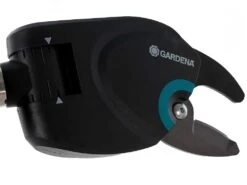 Coupe-branches Gardena StarCut 160 Plus - Sécateur Sur Perche De 160cm - Ø 32mm -Motofaucheuse Soldes coupe branches gardena starcut 160 plus scateur sur perche de 160cm 32mm tte de coupe inclinable 12922 1 1523268573 IMG 0435