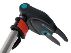 Coupe-branches Gardena StarCut 160 Plus - Sécateur Sur Perche De 160cm - Ø 32mm -Motofaucheuse Soldes coupe branches gardena starcut 160 plus scateur sur perche de 160cm 32mm tte de coupe inclinable 12922 1 1523268575 IMG 0439