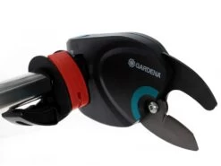 Coupe-branches Gardena StarCut 160 Plus - Sécateur Sur Perche De 160cm - Ø 32mm -Motofaucheuse Soldes coupe branches gardena starcut 160 plus scateur sur perche de 160cm 32mm tte de coupe inclinable 12922 1 1523268576 IMG 0440