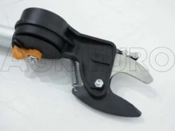 Coupe-branches Télescopique Professionnel Fiskars UP86 - Perche 240/400 Cm + Scie Manuelle 45 Cm - Ø 32mm 39 Coupe-branches Télescopique Professionnel Fiskars UP86 - Perche 240/400 Cm + Scie Manuelle 45 Cm - Ø 32mm -Motofaucheuse Soldes coupe branches tlescopique professionnel fiskars up86 perche 240 400 cm scie manuelle 45 cm 32mm tte de coupe inclinable avec scie de 450 mm 6506 1 1415706432 IMG 7097