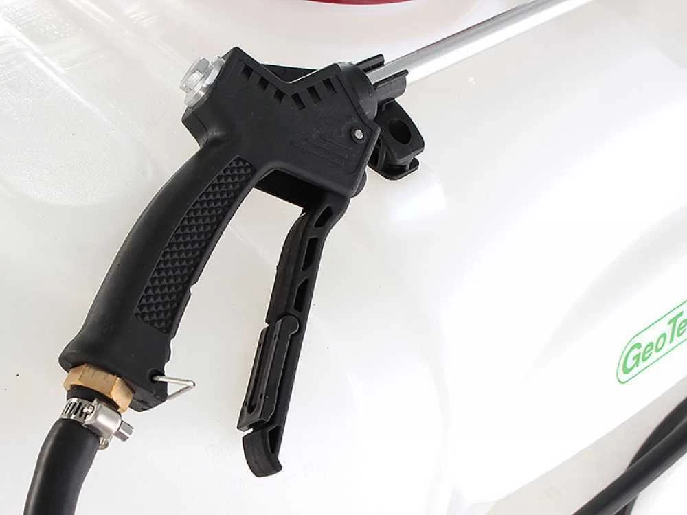 Cuve De Pulvérisation Et Désherbage 100 Litres Avec Dispositif Attelage Pompe électrique 12 V 22 Cuve De Pulvérisation Et Désherbage 100 Litres Avec Dispositif Attelage Pompe électrique 12 V – Image 20