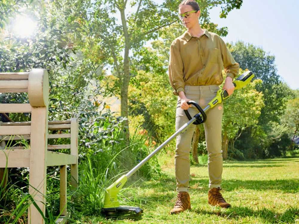 Débroussailleuse à Batterie RYOBI RY36LT33A-0 - 36v - 4Ah - Coupe De 28-33mm 4 Débroussailleuse à Batterie RYOBI RY36LT33A-0 - 36v - 4Ah - Coupe De 28-33mm – Image 2