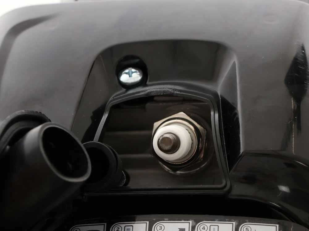 Débroussailleuse Professionnelle Thermique Alpina ABR 42 - Moteur Thermique 42.7 Cm3 10 Débroussailleuse Professionnelle Thermique Alpina ABR 42 - Moteur Thermique 42.7 Cm3 – Image 8