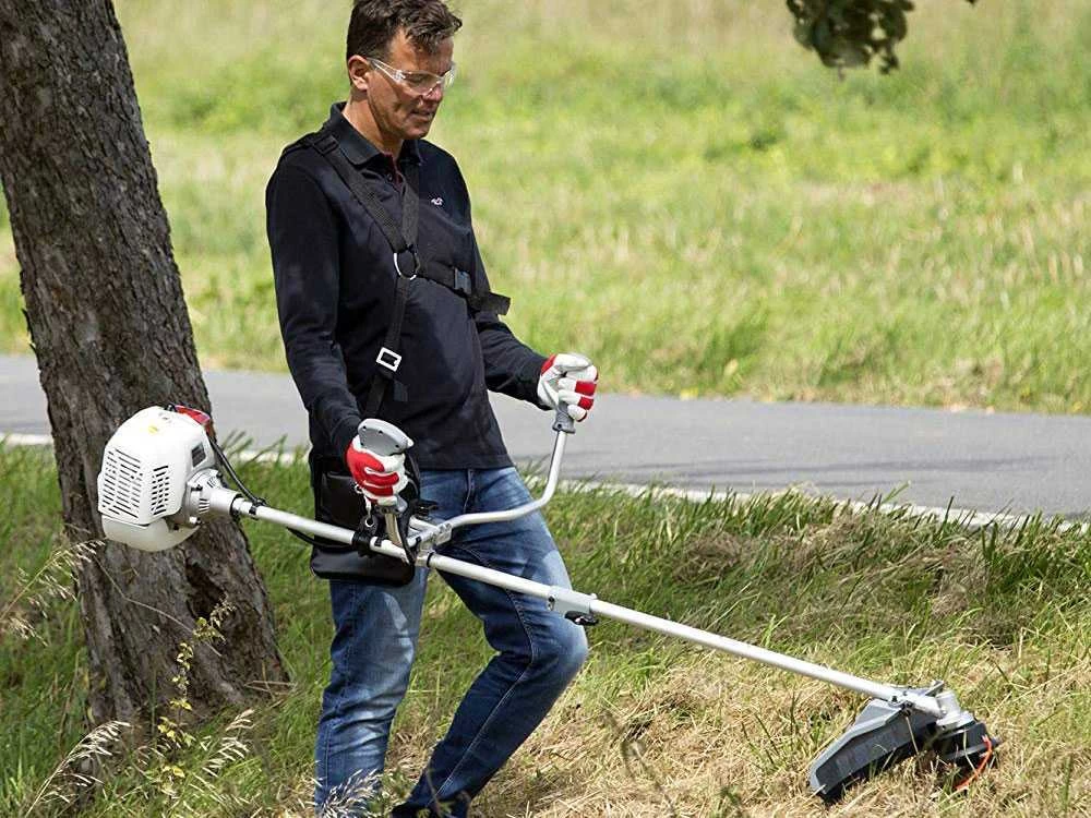 Débroussailleuse Thermique IKRA IBF 43 - Avec Guidon à Double Poignée 12 Débroussailleuse Thermique IKRA IBF 43 - Avec Guidon à Double Poignée – Image 10
