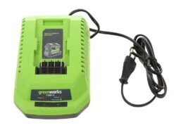 Greenworks GD40SC38II - Aérateur à Batterie - 40V - 4Ah 40 Greenworks GD40SC38II - Aérateur à Batterie - 40V - 4Ah -Motofaucheuse Soldes greenworks gd40sc38ii aerateur a batterie 40v 4ah moteur electrique a batterie 29853 16 1623743746 IMG 60c85d02a9407