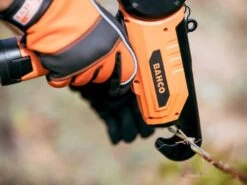 Lieuse Pour Vignoble électrique à Batterie Bahco BCL40IB- 2 Batteries Et Chargeur Inclus -Motofaucheuse Soldes lieuse pour vignoble lectrique batterie bahco bcl40ib 2 batteries et chargeur inclus lieuse pour vignes batterie bahco bcl40ib 28085 0 1617786453 IMG 606d7655e5655