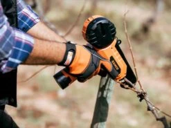 Lieuse Pour Vignoble électrique à Batterie Bahco BCL40IB- 2 Batteries Et Chargeur Inclus -Motofaucheuse Soldes lieuse pour vignoble lectrique batterie bahco bcl40ib 2 batteries et chargeur inclus lieuse pour vignes batterie bahco bcl40ib 28085 0 1617786454 IMG 606d765646758