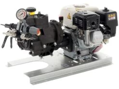 Moto-pompe Haute Pression Comet APS 51 Moteur à Essence Honda GX 200 -Motofaucheuse Soldes moto pompe haute pression comet aps 51 moteur essence honda gx 200 pompe comet aps 51 3938 6 1581351098 IMG 3861