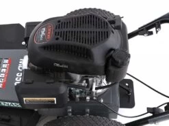 Motobalayeuse-débroussailleuse à Roues Poussée Benassi MD 550 - Moteur à Essence 196 Cc. -Motofaucheuse Soldes motobalayeuse dbroussailleuse roues pousse benassi md 550 moteur essence 196 cc moteur loncin de 196 cm3 15790 1 1551948134 IMG 0352