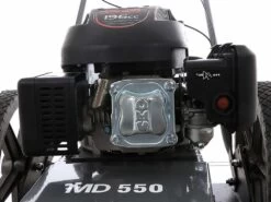 Motobalayeuse-débroussailleuse à Roues Poussée Benassi MD 550 - Moteur à Essence 196 Cc. -Motofaucheuse Soldes motobalayeuse dbroussailleuse roues pousse benassi md 550 moteur essence 196 cc moteur loncin de 196 cm3 15790 1 1551948134 IMG 0358