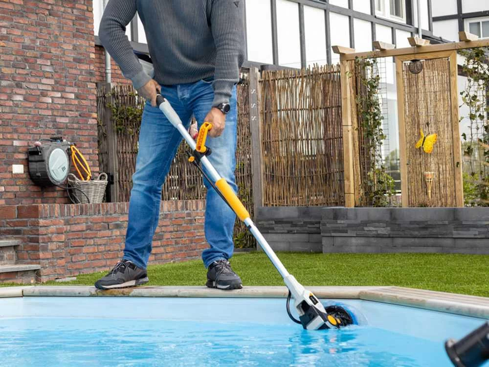 Nettoyeur De Sols à Batterie Batavia TWIN BRUSH - 18V - SANS BATTERIE NI CHARGEUR 11 Nettoyeur De Sols à Batterie Batavia TWIN BRUSH - 18V - SANS BATTERIE NI CHARGEUR – Image 9