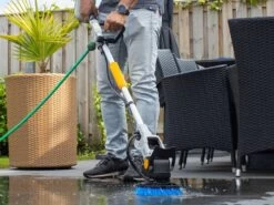 Nettoyeur De Sols Extérieurs à Batterie Batavia TWIN BRUSH - 18V 2Ah 31 Nettoyeur De Sols Extérieurs à Batterie Batavia TWIN BRUSH - 18V 2Ah -Motofaucheuse Soldes nettoyeur de sols extrieurs batterie batavia twin brush 18v 2ah tte et perch 38465 15 1668681852 IMG 6376107cae82e