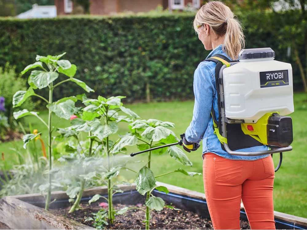 Pompe De Pulvérisation à Dos à Batterie RYOBI RY18BPSA-0 - 18V - Bidon De 15L - SANS BATTERIE NI CHARGEUR 3 Pompe De Pulvérisation à Dos à Batterie RYOBI RY18BPSA-0 - 18V - Bidon De 15L - SANS BATTERIE NI CHARGEUR