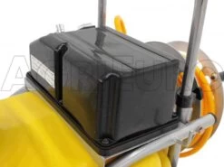 Pompe De Pulvérisation électrique à Batterie Sur Chariot GeoTech SP 320 E 22 Pompe De Pulvérisation électrique à Batterie Sur Chariot GeoTech SP 320 E -Motofaucheuse Soldes pompe de pulvrisation lectrique batterie sur chariot geotech sp 320 e moteur lectrique batterie 10712 4 1496847194 IMG 8376