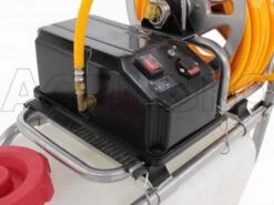 Pompe De Pulvérisation électrique à Batterie Sur Chariot GeoTech SP 520 E -Motofaucheuse Soldes pompe de pulvrisation lectrique batterie sur chariot geotech sp 520 e moteur lectrique batterie 10711 4 1496832809 IMG 8315