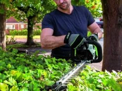 PROMO EGO Taille-haie à Batterie EGO HT2600E Brushless - 56V 2.5Ah 23 PROMO EGO Taille-haie à Batterie EGO HT2600E Brushless - 56V 2.5Ah -Motofaucheuse Soldes promo ego taille haie batterie ego ht2600e brushless 56v 2 5ah taille haies batterie ego ht2600e 41856 1 1682690917 IMG 644bd36517b07