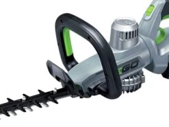 PROMO EGO Taille-haies à Batterie EGO HT 6500E Brushless - 56V - 4 Ah - 65cm -Motofaucheuse Soldes promo ego taille haies batterie ego ht 6500e brushless 56v 4 ah 65cm lamier et poigne 40498 2 1678446953 IMG 640b1169b226b