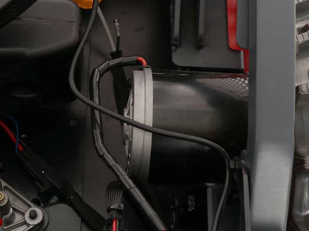 Robot Tondeuse Débroussailleuse Radiocommandé Hybride BlueBird FM 23-53 14 Robot Tondeuse Débroussailleuse Radiocommandé Hybride BlueBird FM 23-53 – Image 12