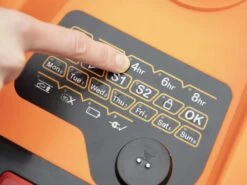 Robot Tondeuse Yard Force Classic 500B - Bluetooth Intégré - Capteurs Anticollisions -Motofaucheuse Soldes robot tondeuse yard force classic 500b bluetooth intgr capteurs anticollisions guidez et contrlez votre robot depuis votre tlphone portable 34538 33 1652437239 IMG 627e30f744fa5