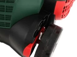 Scarificateur électrique à Lames BOSCH Universal Verticut 1100 - 1100 W - 32 Cm - Jet Collect - Bac -Motofaucheuse Soldes scarificateur lectrique lames bosch universal verticut 1100 1100 w 32 cm jet collect bac rotor lames et rglage de la profondeur de coupe 29857 1 1623762346 IMG 60c8a5aae5df2