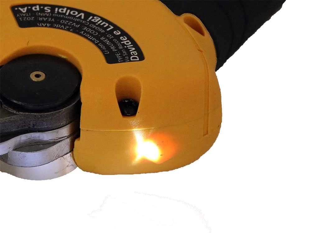 Sécateur à Batterie Sans Fil Volpi Predator PV220 - Avec Batterie Intégrée De 7.2V/4.0 Ah 20 Sécateur à Batterie Sans Fil Volpi Predator PV220 - Avec Batterie Intégrée De 7.2V/4.0 Ah – Image 18