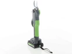 Sécateur électrique à Batterie Verdemax FE20 - Batterie De 20V 2Ah - Ø 30mm -Motofaucheuse Soldes scateur lectrique batterie verdemax fe20 batterie de 20v 2ah 30mm scateur batterie verdemax fe20 33171 1 1645610043 IMG 6216043bf411b