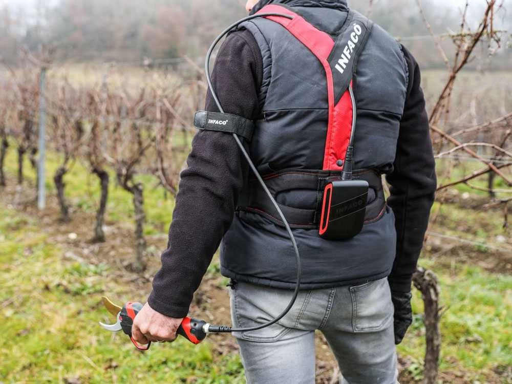 Sécateur électrique De Taille Infaco F3020 - Kit Standard Ø 40 Mm Pour Vergers Et Vignes 18 Sécateur électrique De Taille Infaco F3020 - Kit Standard Ø 40 Mm Pour Vergers Et Vignes – Image 16