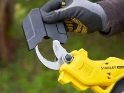 Sécateur électrique De Taille Stanley SFMCPP32M1-QW - Batterie De 20V/4Ah 29 Sécateur électrique De Taille Stanley SFMCPP32M1-QW - Batterie De 20V/4Ah -Motofaucheuse Soldes scateur lectrique de taille stanley sfmcpp32m1 qw batterie de 20v 4ah scateur lectrique stanley sfmcpp32m1 qw 40610 1 1678809919 IMG 64109b3f0ecf5