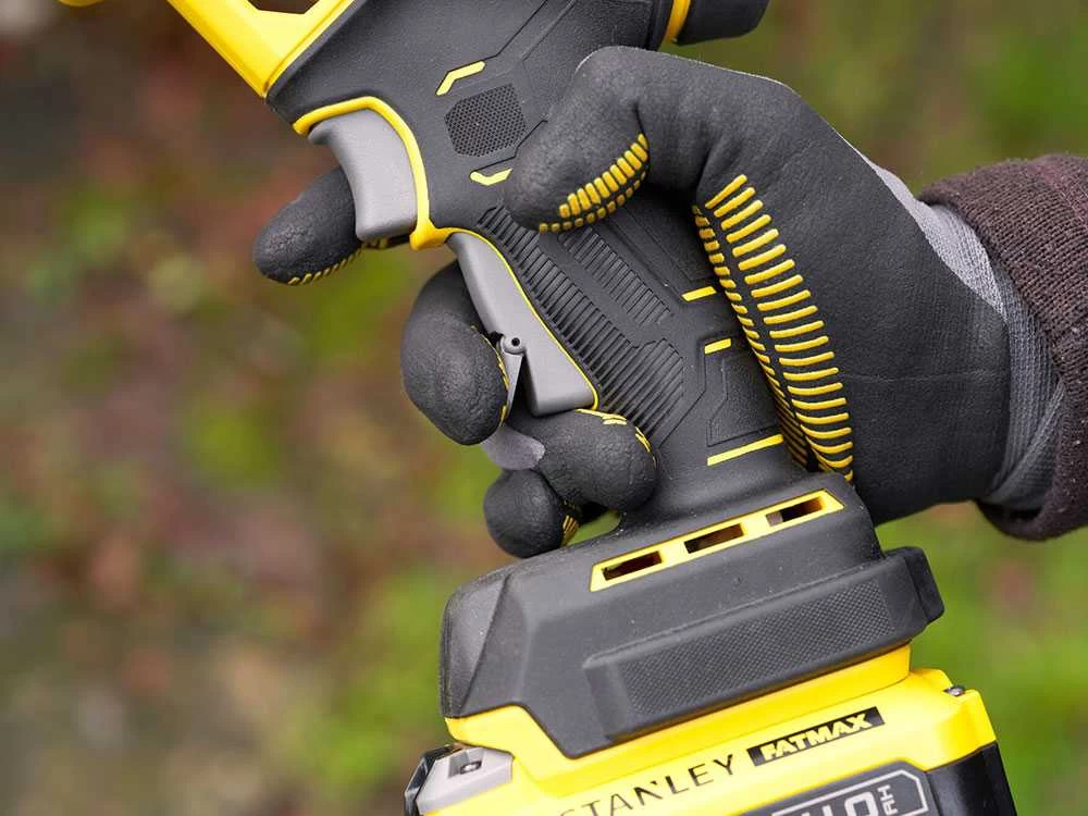 Sécateur électrique De Taille Stanley SFMCPP32M1-QW - Batterie De 20V/4Ah 11 Sécateur électrique De Taille Stanley SFMCPP32M1-QW - Batterie De 20V/4Ah – Image 9