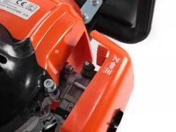 Taille-haie Avec Moteur Thermique Ama NG3-HT60R Avec Lamier De 60 Cm 35 Taille-haie Avec Moteur Thermique Ama NG3-HT60R Avec Lamier De 60 Cm -Motofaucheuse Soldes taille haie avec moteur thermique ama ng3 ht60r avec lamier de 60 cm le moteur 13203 1 1526544648 IMG 4662