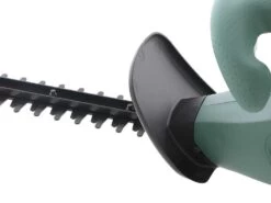 Taille-haie à Batterie Au Lithium BOSCH EasyHedgeCut 18-45 - Lamier 45 Cm 35 Taille-haie à Batterie Au Lithium BOSCH EasyHedgeCut 18-45 - Lamier 45 Cm -Motofaucheuse Soldes taille haie batterie au lithium bosch easyhedgecut 18 45 lamier 45 cm la lame 17356 3 1562162750 IMG 0379