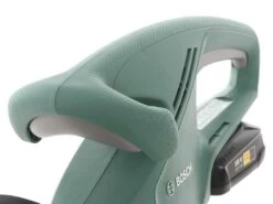 Taille-haie à Batterie Au Lithium BOSCH EasyHedgeCut 18-45 - Lamier 45 Cm 41 Taille-haie à Batterie Au Lithium BOSCH EasyHedgeCut 18-45 - Lamier 45 Cm -Motofaucheuse Soldes taille haie batterie au lithium bosch easyhedgecut 18 45 lamier 45 cm poigne et commandes 17356 2 1562162869 IMG 0378