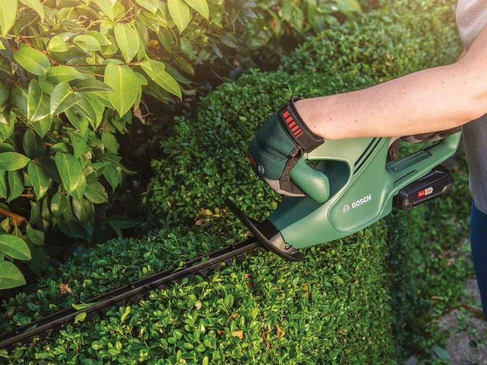Taille-haie à Batterie Au Lithium BOSCH EasyHedgeCut 18-45 - Lamier 45 Cm 12 Taille-haie à Batterie Au Lithium BOSCH EasyHedgeCut 18-45 - Lamier 45 Cm – Image 10