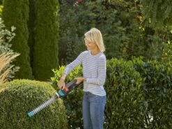 Taille-haie à Batterie Gardena EasyCut 40/18V P4A 39 Taille-haie à Batterie Gardena EasyCut 40/18V P4A -Motofaucheuse Soldes taille haie batterie gardena easycut 40 18v p4a la lame 41473 3 1683011459 IMG 6450b78318be8