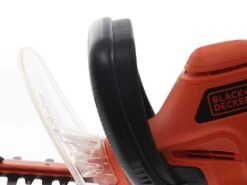 Taille-haie électrique Black & Decker GT7030-QS - 700W Avec Lamier De 70 Cm 37 Taille-haie électrique Black & Decker GT7030-QS - 700W Avec Lamier De 70 Cm -Motofaucheuse Soldes taille haie lectrique black decker gt7030 qs 700w avec lamier de 70 cm moteur lectrique 17330 12 1562078715 IMG 9924