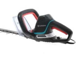 Gardena Taille-haie électrique PowerCut 700/65 De 700W Avec Lamier De 65 Cm -Motofaucheuse Soldes taille haie lectrique powercut 700 65 de 700w avec lamier de 65 cm moteur lectrique 16110 1 1554276499 IMG 9712