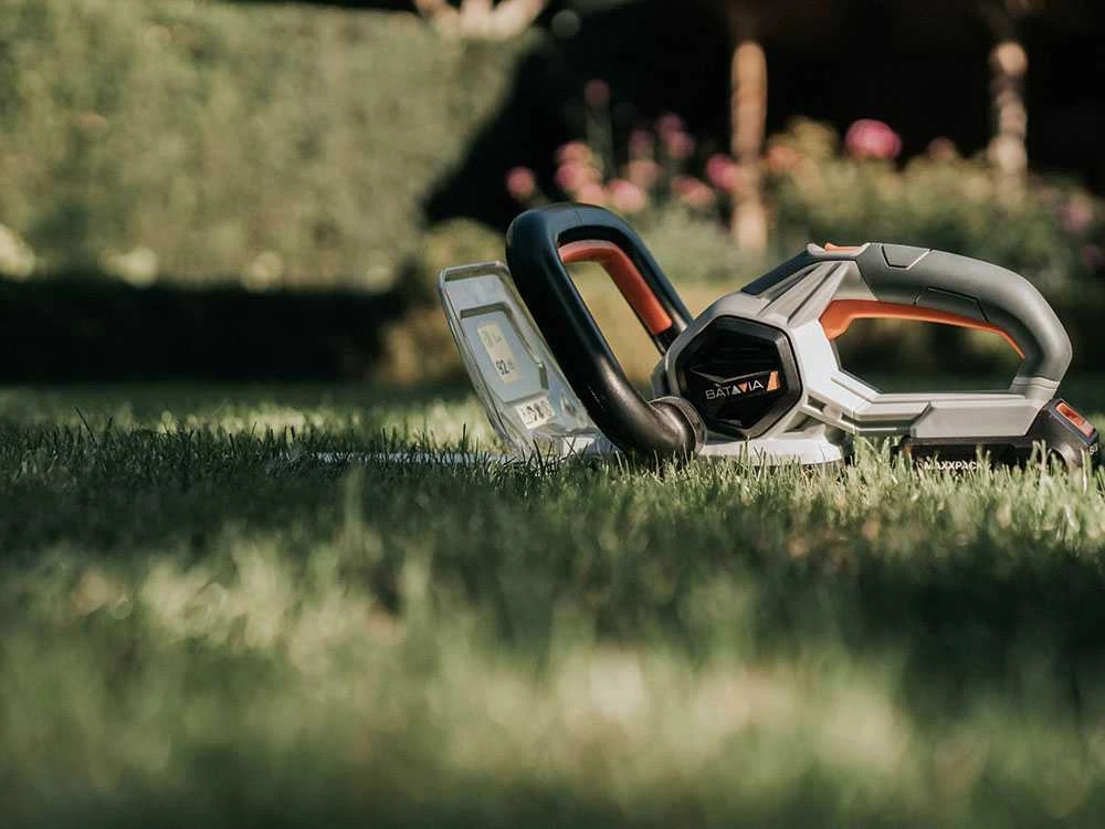 Taille-haies électrique à Batterie Batavia - Lame De 51 Cm En Acier - SANS BATTERIE NI CHARGEUR 3 Taille-haies électrique à Batterie Batavia - Lame De 51 Cm En Acier - SANS BATTERIE NI CHARGEUR – Image 2